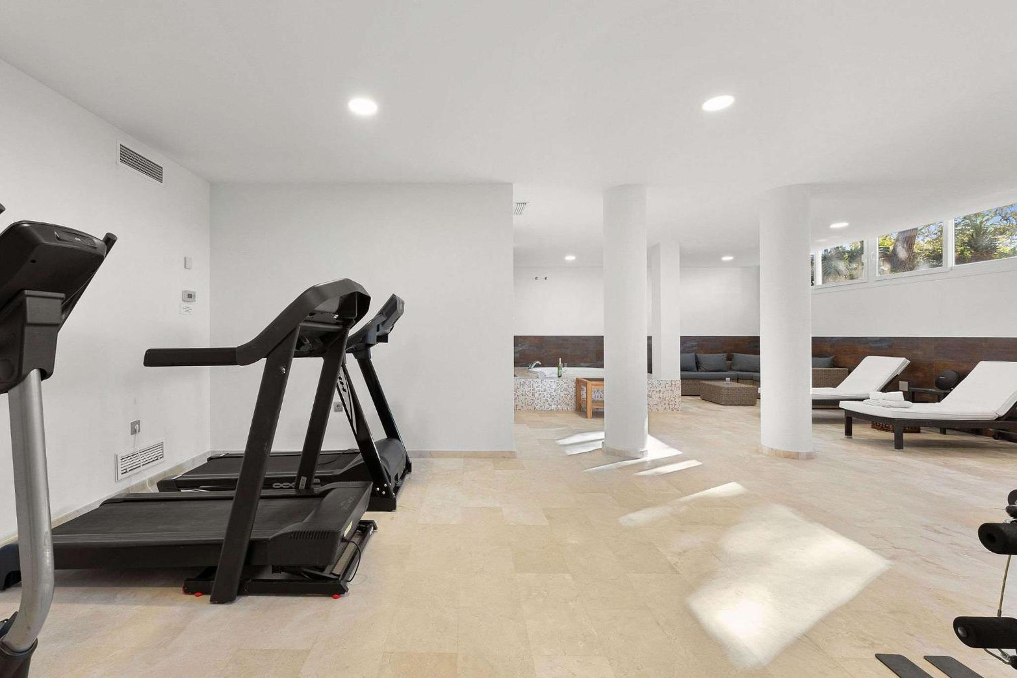 Villa Anna Pool Gym Cinema Pool 7 Bedrooms *