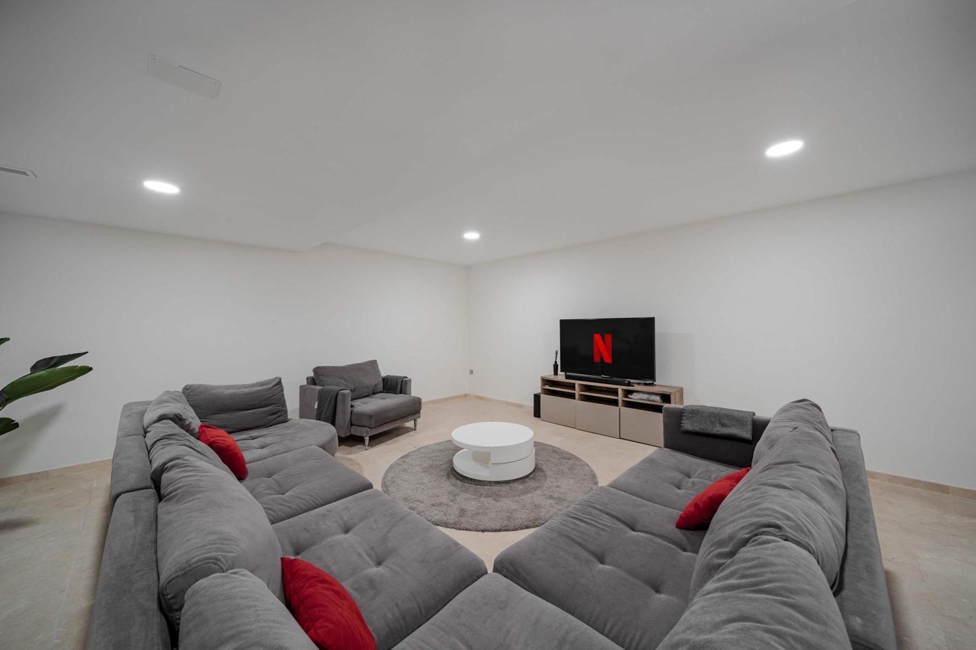 Anna Pool Gym Cinema Pool 7 Bedrooms Villa